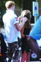 護(hù)航經(jīng)濟(jì)運(yùn)行 激發(fā)發(fā)展?jié)撃堋臃e極有為的宏觀政策發(fā)力顯效