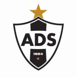 柳州一公園內有多人遭雷擊？園方：涼亭被雷擊中致避雨游客受傷